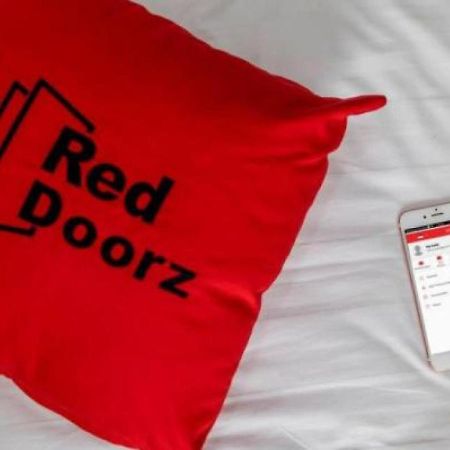 Reddoorz Plus Near Sukajadi 2 Bandung Exterior photo