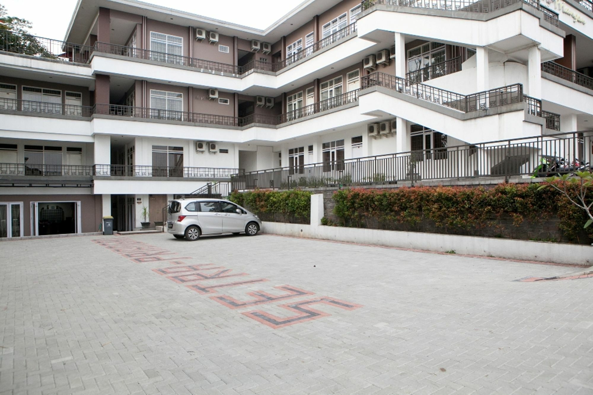Reddoorz Plus Near Sukajadi 2 Bandung Exterior photo