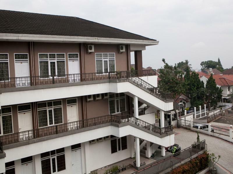 Reddoorz Plus Near Sukajadi 2 Bandung Exterior photo
